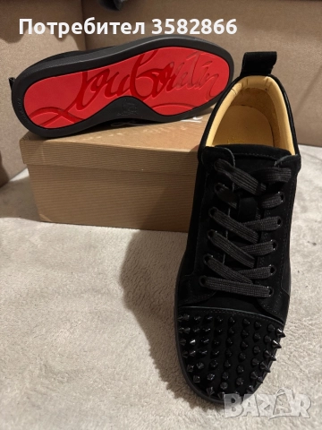 Christian Louboutin →
		Обява 51696845