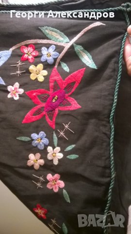 Ръчно ВЕЗАН ТРАКИЙСКИ ВЪЗРОЖДЕНСКИ КОВЬОР Килим за Стена ръчна изработка, снимка 5 - Антикварни и старинни предмети - 25304056