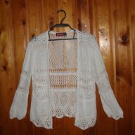 Нежна плетена жилетка за девойка,146 см. , снимка 1 - Детски пуловери и жилетки - 14299624