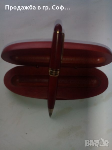 Химикалка от дърво в дървена кутия, снимка 1