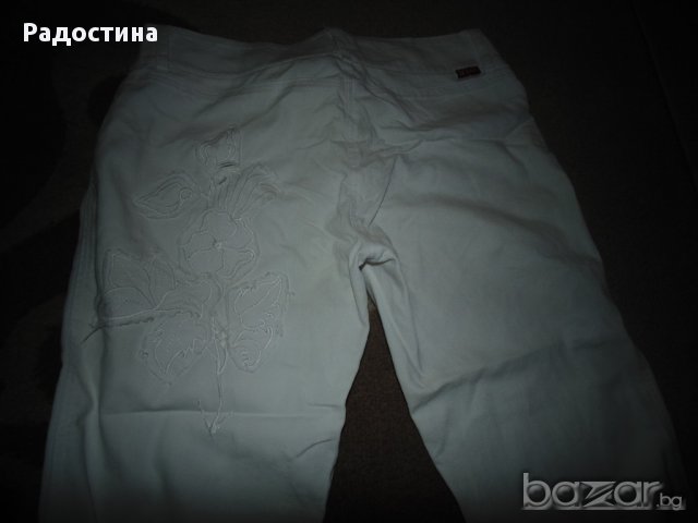 Дамски бял панталон 7,8ми, снимка 2 - Панталони - 13922535