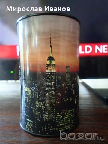 " Ню Йорк ' - цилиндрична касичка от метал , снимка 1