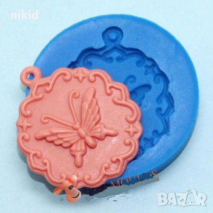 Разперена пеперуда в нежна кръгла рамка силиконов молд форма висулка декор торта фондан