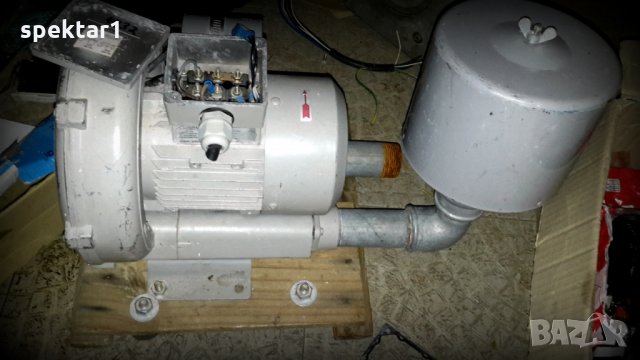 монофазна вакум помпа