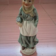 Английска порцеланова статуетка жена, снимка 1 - Антикварни и старинни предмети - 17789712