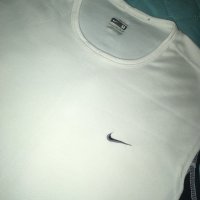 Спортен потник Nike, снимка 2 - Спортни дрехи, екипи - 23969590