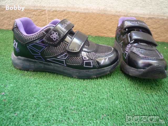 Светещи лачени маратонки 28 номер, снимка 3 - Детски маратонки - 14509120