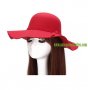 Дамска шапка с голяма периферия - червена, снимка 1 - Шапки - 19368475