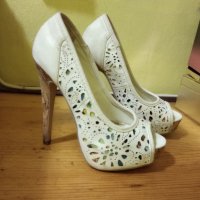 Обувки, снимка 4 - Дамски ежедневни обувки - 25040880