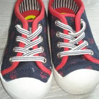 детски обувки Osh Kosh B'gosh, снимка 1 - Бебешки обувки - 25251441