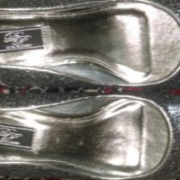 Сребристи обувки., снимка 1 - Дамски ежедневни обувки - 19203751
