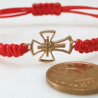 златен кръст ДВОЕН в гривна  червен конец, снимка 2 - Гривни - 14548367