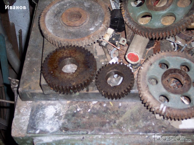 Зъбни колелета за струг продавам или разменям, снимка 1