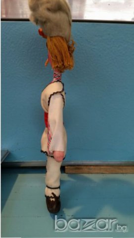 Ръчно изработена кукла от дърво., снимка 2 - Антикварни и старинни предмети - 16106305