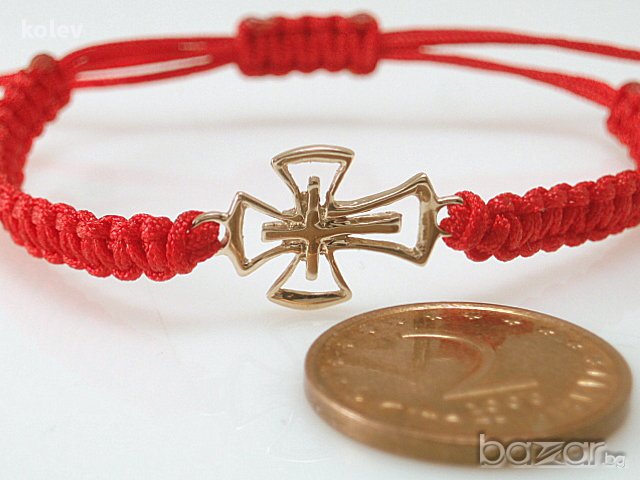 златен кръст ДВОЕН в гривна  червен конец, снимка 2 - Гривни - 14548367