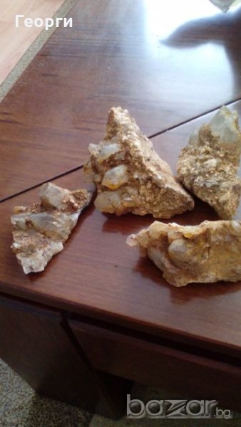 Кристали на кварц върху скала лот 4броя., снимка 1
