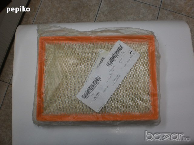 Продавам въздушен филтър за Jeep Grand Cherokee Laredo 4.0 V6 99 A 01