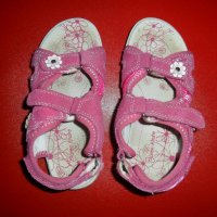 сандалки 28 номер, снимка 1 - Детски сандали и чехли - 25998463