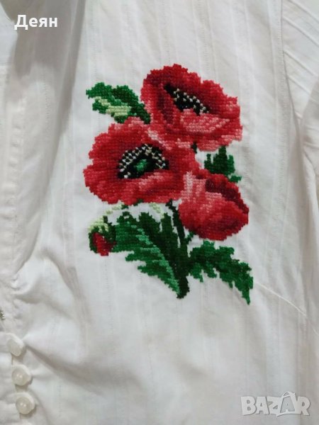 Дамска риза с ръчно бродирани шевици, снимка 1