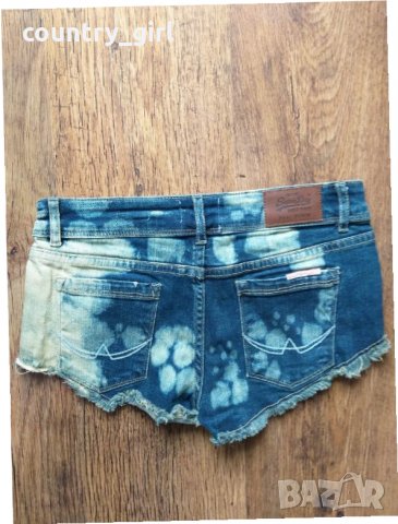 superdry hot.pant. - страхотни дънкови къси панталони КАТО НОВИ, снимка 5 - Къси панталони и бермуди - 25279918