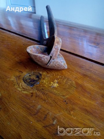 Старинни клещи, снимка 3 - Антикварни и старинни предмети - 19758924