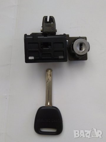 Механизъм капак жабка с ключалка  69056-60030 Ланд Круизър/Land Cruiser J80_ 1990-2006, снимка 1 - Части - 26108399