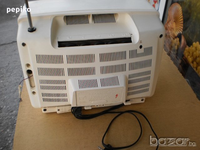 Продавам портативен телевизор ЮНОСТЬ-402В, снимка 2 - Телевизори - 10189711