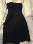 Дамска черна рокля с цепка, снимка 1 - Рокли - 24845455