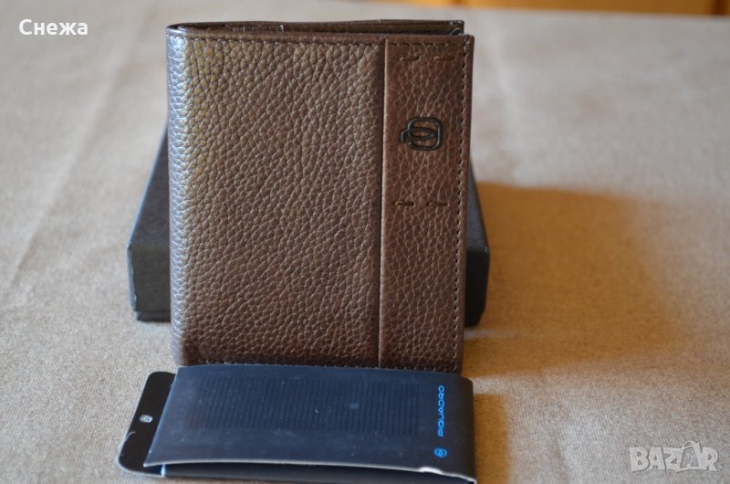 Piquadro Pulse Plus малък вертикален портфейл, снимка 1