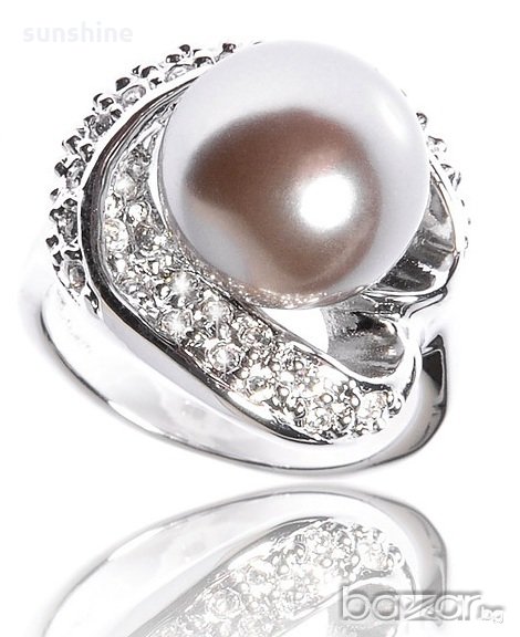 SALE Елегантен пръстен с централно разположена перла, снимка 1