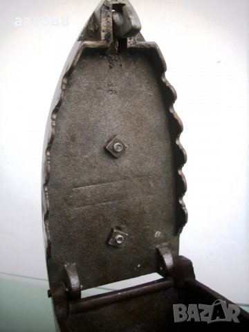 Старинна ютия на жар, снимка 7 - Антикварни и старинни предмети - 23615917