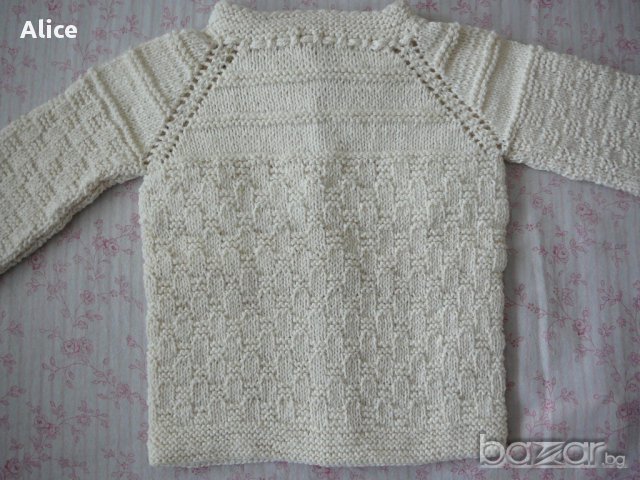 Нова ръчно плетена жилетка - ръст до 92 см, снимка 3 - Жилетки и елечета за бебе - 12341273