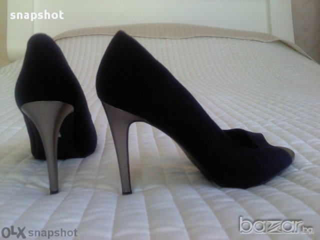 Нови Велурени Черни Обувки 39, снимка 1 - Дамски обувки на ток - 11206895