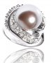 SALE Елегантен пръстен с централно разположена перла, снимка 1 - Пръстени - 18476191
