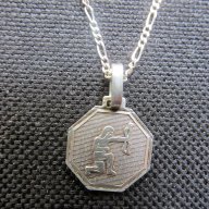 Сребърен медальон - Зодия Стрелец, снимка 3 - Колиета, медальони, синджири - 17103260