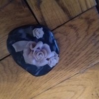 Брошка камея роза, снимка 5 - Колиета, медальони, синджири - 25377238