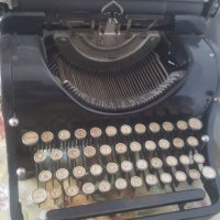 Стара немска пишеща машина AEG, снимка 1 - Антикварни и старинни предмети - 24382221