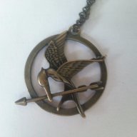 Брошка от Игрите на глада 1 Сойка присмехулка Hunger Games Mockingjay, цвят бронз, сребро или злато, снимка 6 - Колиета, медальони, синджири - 9536049