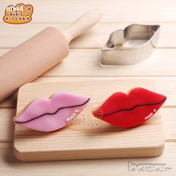 метална форма резец устни уста целувка украса бисквитки фондан, снимка 1