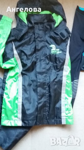 Яке ветровка с долна част размер 134