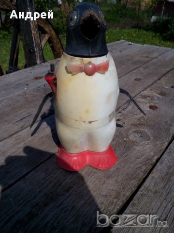 Играчка пингвин