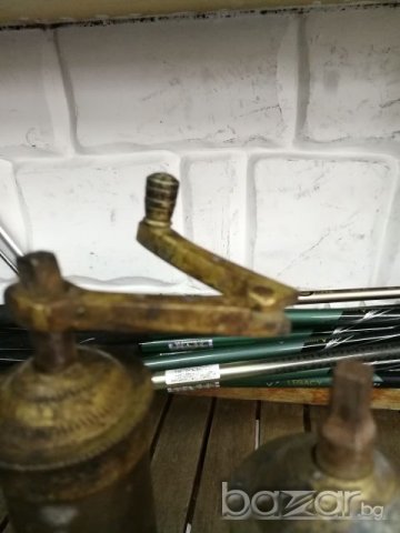 Стари ръчни мелачки, снимка 9 - Други ценни предмети - 21043927