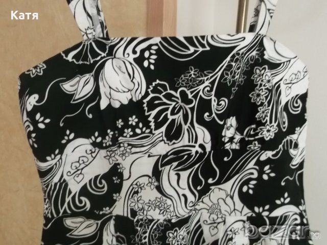 Красива рокля на volume one's, М, презрамки, цветя, бяло черна, снимка 3 - Рокли - 16333195