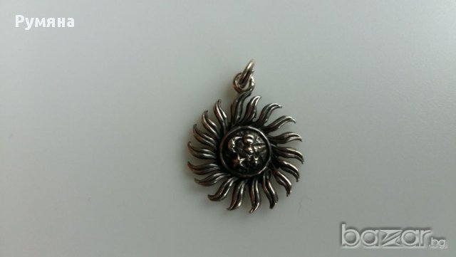сребърна висулка слънце, снимка 1 - Колиета, медальони, синджири - 17387216