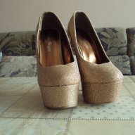 Продавам дамски обувки златисти-Rose Tango, снимка 5 - Дамски ежедневни обувки - 13469013