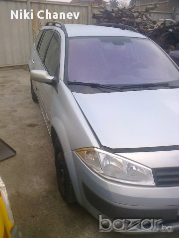 рено меган 2.0 16в на части 04г, снимка 2 - Автомобили и джипове - 12860210