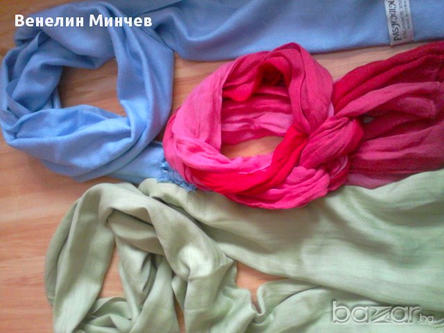 Дамски шалове, снимка 2 - Шапки - 16945205