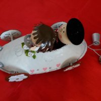 Шведска Ламаринена Играчка Автомобил Младоженци, снимка 2 - Антикварни и старинни предмети - 24550035