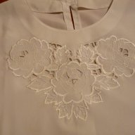 Дамска блуза №50 - синтетична коприна с бродерия, снимка 1 - Ризи - 17232208
