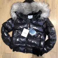 Дамско яке с лисица с ластик Moncler, снимка 1 - Якета - 23090074